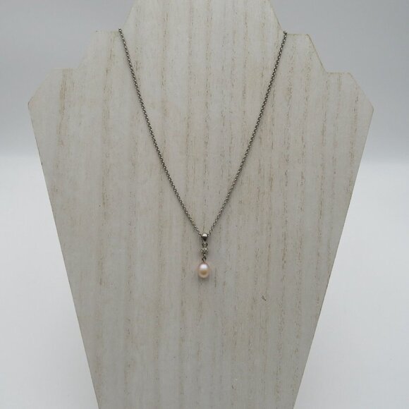 Monet Necklace Imitation Pearl Pendant 15" Silver Tone Chain Clear‎ Rhinestones - Picture 2 of 6